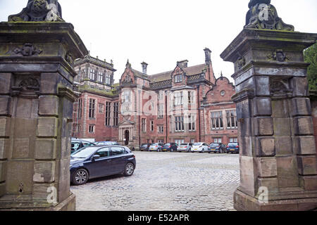 Keele Hall auf dem Gelände der Keele Universität Keele Stoke-on-Trent Mitarbeiter England UK Stockfoto