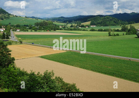 Landschaft in der Nähe der Kirche von Raynaude, Le Mas-Azil, Ariege, Midi-Pyrenäen, Frankreich Stockfoto