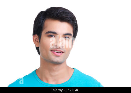 Close-up Portrait der selbstbewusste junge Frau, die isoliert auf weißem Hintergrund Stockfoto