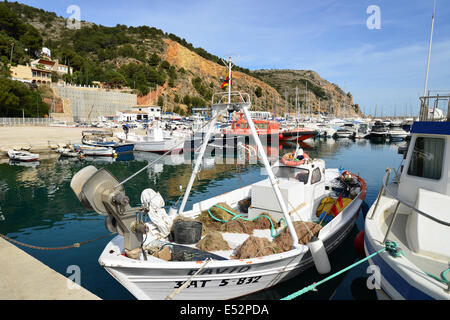 Hölzerne Fischerboote im Hafen, Port de Xàbia, Königreich Spanien, Provinz Alicante, Xàbia (Javea) Stockfoto