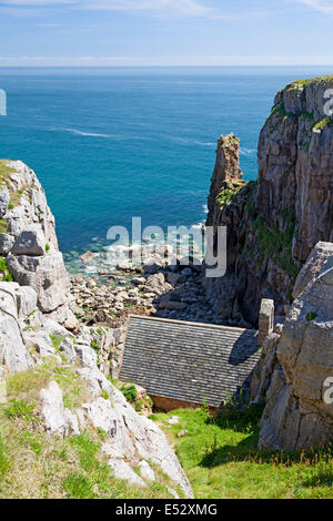 Kapelle St. Govan in den Klippen, Pembrokeshire Stockfoto