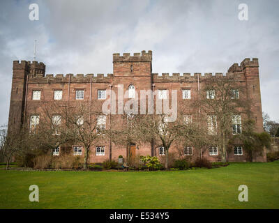 Scone Palace Gebäude und grünen Rasen Stockfoto