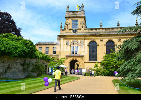 Eingang zum Trinity College in Oxford, Oxford, Oxfordshire, England, Vereinigtes Königreich Stockfoto