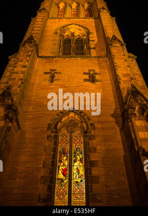 St Andrew Kathedrale Turm und Buntglas-Fenster Stockfoto