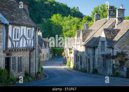 Am frühen Morgen in Castle Combe, die Cotswolds, Wiltshire, England Stockfoto