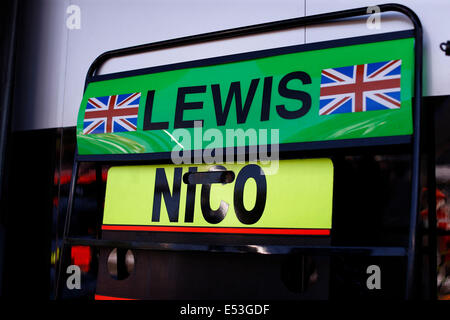 Hockenheim, Deutschland. 18. Juli 2014. FIA Formel 1 World Championship 2014, Grand Prix von Deutschland, A Mercedes Zeichen, Hamilton und Rosberg zeigt Namen Credit: Action Plus Sport/Alamy Live News Stockfoto