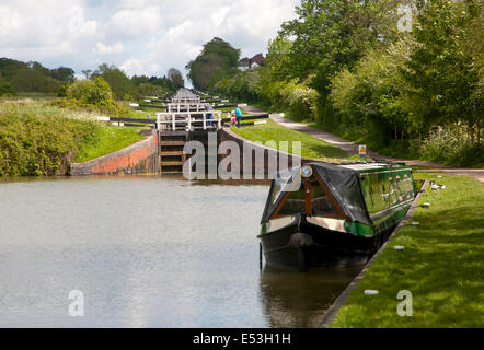 Caen Hill Flug der Verriegelungen auf dem Kennet und Avon Kanal Devizes, Wiltshire, England Stockfoto