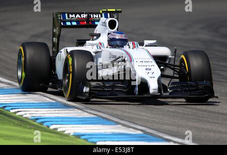 Hockenheim, Deutschland. 19. Juli 2014. Finnische Formel1 Rennfahrer Valtteri Bottas aus Williams-Team steuert sein Auto im Zeittraining der auf der Rennstrecke Hockenheimring in Hockenheim, Deutschland, 19. Juli 2014. Die Formel 1 Grand Prix von Deutschland statt findet am 20. Juli 2014 auf dem Hockenheimring. Foto: JENS Büttner/DPA/Alamy Live-Nachrichten Stockfoto