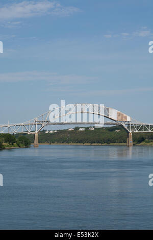 Cape Cod, Massachusetts Atlantic Intracoastal Waterway. Cape Cod Canal, künstliche Wasserstraße. Stockfoto