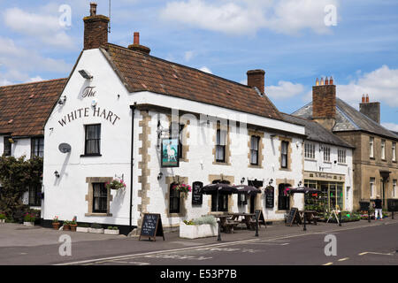 Castle Cary, eine kleine Marktstadt in Somerset, England UK The White Hart Pub Stockfoto