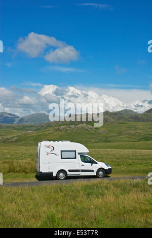 Romahome R25 geparkt auf Birker fiel, South Lakeland, Cumbria, England UK Stockfoto