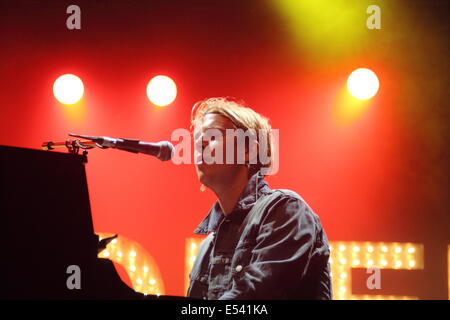 Nottingham East Midlands, UK.  19. Juli 2014.  Tom Odell Schlagzeilen Pracht Festivals 2014 auf dem Gelände des Nottingham Wollaton Hall. Stockfoto