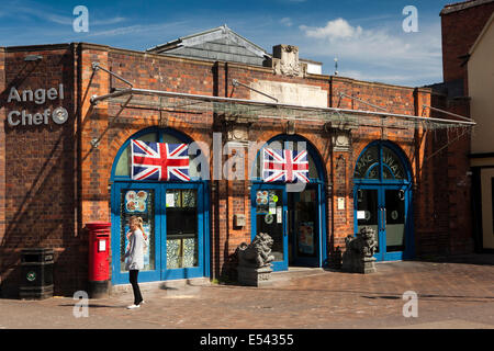 Großbritannien, England, Worcestershire, Worcester, Angel Street, Angel Chef Café in Obst und Gemüse Altmarkt Stockfoto