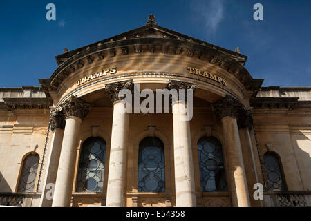 Großbritannien, England, Worcestershire, Worcester, Angel Place, Tramps Nachtclub in ehemaligen Congregational Church Stockfoto