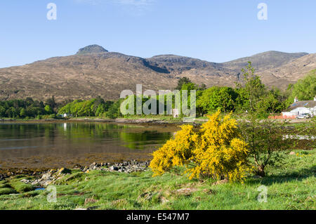 Hallival und den Rum Cuillin Hills über Loch Scresort, Kinloch, Isle of Rum, Schottland, UK Stockfoto