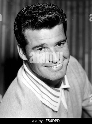 Oklahoma Native und USA Armee-Veteran JAMES GARNER, einem legendären Fernsehen und Filmstar, gestorben im Alter von 86 in seinem Haus in Los Angeles. 19. Juli 2014. Garner erhielt viele Auszeichnungen für seine Arbeit im Laufe der Jahre, einschließlich zwei Emmy Awards (15 Nominierungen), eine Oscar-Nominierung für "Romance", einen Screen Actors Guild Lifetime Achievement Award und drei Golden Globe Awards (12 Nominierungen). Ê He hinterließ seine Frau Lois und Tochter Greta. Im Bild - 1960 - James Garner. © SMP/Globe Photos/ZUMAPRESS.com/Alamy Live-Nachrichten Stockfoto