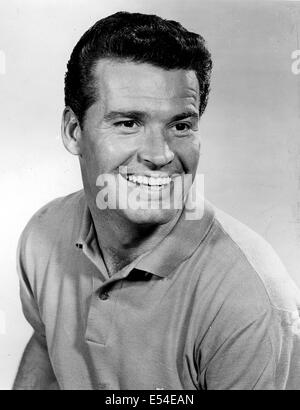 Oklahoma Native und USA Armee-Veteran JAMES GARNER, einem legendären Fernsehen und Filmstar, gestorben im Alter von 86 in seinem Haus in Los Angeles. 19. Juli 2014. Garner erhielt viele Auszeichnungen für seine Arbeit im Laufe der Jahre, einschließlich zwei Emmy Awards (15 Nominierungen), eine Oscar-Nominierung für "Romance", einen Screen Actors Guild Lifetime Achievement Award und drei Golden Globe Awards (12 Nominierungen). Ê He hinterließ seine Frau Lois und Tochter Greta. Im Bild - 1950 - James Garner. © SMP/Globe Photos/ZUMAPRESS.com/Alamy Live-Nachrichten Stockfoto