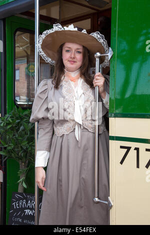 Fleetwood, Lancashire, 20. Juli 2014. Sharon Lancaster am Fleetwood Fest für Verkehr. Die Veranstaltung fand zum ersten Mal am 14. Juli 1985, und da hat dann ein Fleetwood Institution geworden, mit einer Parade, bummeln Street Theater im Zentrum der Stadt. Stockfoto