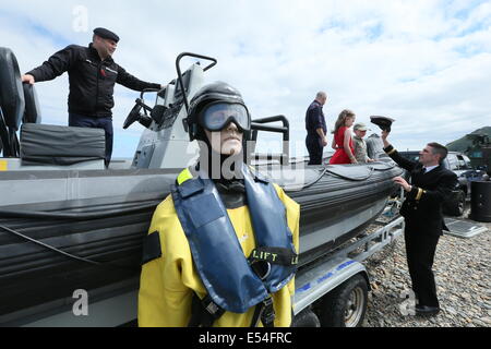 Bray, County Wicklow, Irland. 20. Juli 2014. Bild aus der irischen Armee und Marine öffentlichen Fahrzeug-Ausstellung während der Bray Air Display in Bray, County Wicklow, Ireland. Air-Show-Event ist Teil des Festivals Bray Sommerfest. Bildnachweis: Brendan Donnelly/Alamy Live-Nachrichten Stockfoto