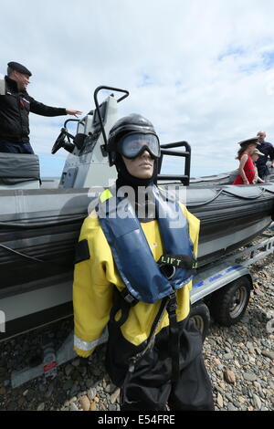 Bray, County Wicklow, Irland. 20. Juli 2014. Bild aus der irischen Armee und Marine öffentlichen Fahrzeug-Ausstellung während der Bray Air Display in Bray, County Wicklow, Ireland. Air-Show-Event ist Teil des Festivals Bray Sommerfest. Bildnachweis: Brendan Donnelly/Alamy Live-Nachrichten Stockfoto