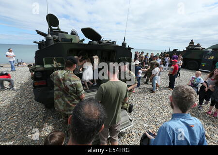 Bray, County Wicklow, Irland. 20. Juli 2014. Bild aus der irischen Armee und Marine öffentlichen Fahrzeug-Ausstellung während der Bray Air Display in Bray, County Wicklow, Ireland. Air-Show-Event ist Teil des Festivals Bray Sommerfest. Bildnachweis: Brendan Donnelly/Alamy Live-Nachrichten Stockfoto