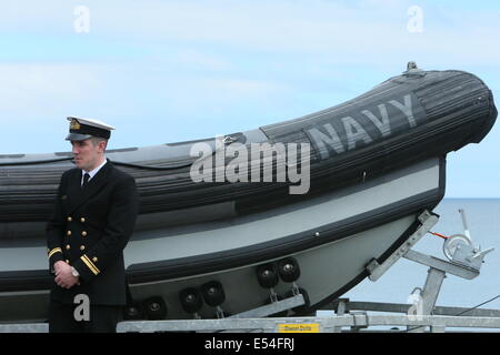 Bray, County Wicklow, Irland. 20. Juli 2014. Bild aus der irischen Armee und Marine öffentlichen Fahrzeug-Ausstellung während der Bray Air Display in Bray, County Wicklow, Ireland. Air-Show-Event ist Teil des Festivals Bray Sommerfest. Bildnachweis: Brendan Donnelly/Alamy Live-Nachrichten Stockfoto