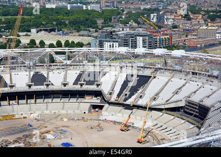 London-Olympia-Stadion umgebaut für die Verwendung von West Ham United Football Club und britischen Leichtathletik Stockfoto