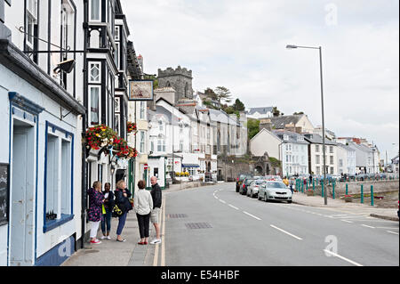 Melden Sie Aberdovey Aberdyfi Wales Straßenbild und dovey inn Stockfoto