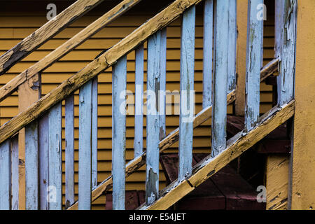 Abstrakte Bild eines alten Treppe, die neue Farbe Stockfoto