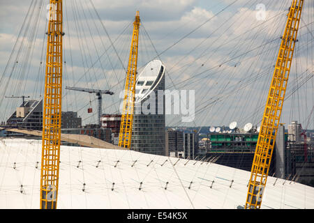 Die O2-Arena auf der Themse in London, Vereinigtes Königreich, wurde es formal Millenium Dome. Stockfoto