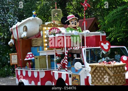 Mickys Jammin ' Dschungel-Parade. Disneys Tierkönigreich Stockfoto