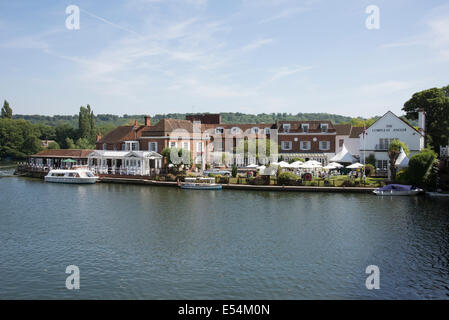 Das Compleat Angler Hotel gesehen von Marlow Bridge Buckinghamshire UK Stockfoto