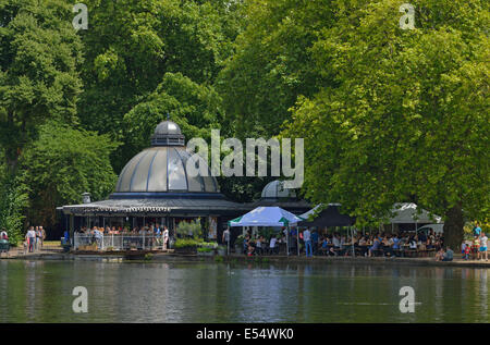 Lakeside Pavillon Cafe, Victoria Park See, East London, Vereinigtes Königreich Stockfoto