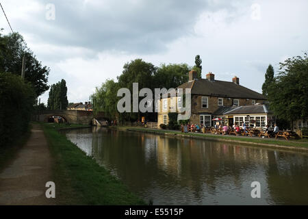 Der Navigation-Pub in Stoke Bruerne, Northamptonshire Stockfoto