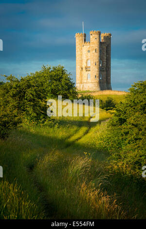 Früh morgens am Broadway Tower, die Cotswolds, Worcestershire, England Stockfoto