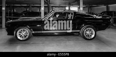 Shelby Mustang GT500 - ist ein High-Performance-Version des Ford Mustang. Schwarz und weiß. 27. Oldtimer-Tage Berlin-Brandenburg Stockfoto