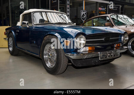 BERLIN, Deutschland - 17. Mai 2014: Roadster Triumph TR6. 27. Oldtimer-Tage Berlin - Brandenburg Stockfoto