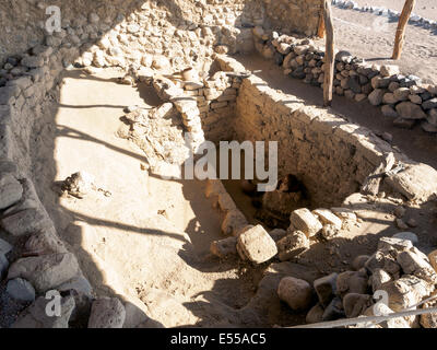 Prehispanic mumifizierte menschliche Überreste und archäologische Artefakte auf dem Friedhof von Chauchilla - Nazca, Peru Stockfoto