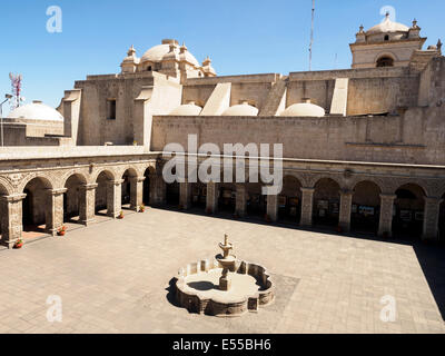 Claustros della La Compañía Handelszentrum - Arequipa, Peru Stockfoto