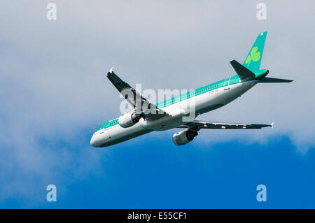 St. Enda (EI-CPE) Aer Lingus Airbus A321 im Flug Stockfoto