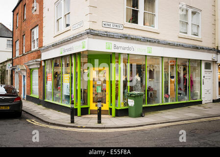 Barnardo es Charity-Shop in Devizes, UK Stockfoto