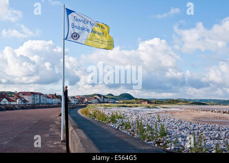 West Küste Strand mit sauberen Strand Award Flagge, Llandudno, Nordwales Stockfoto