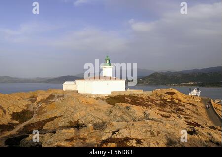 Der Leuchtturm am Ile Rousse in der Balagne Region der Insel Korsika Stockfoto