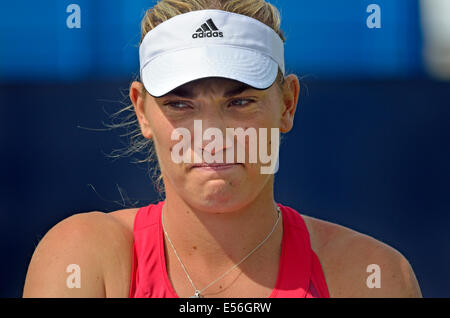 Timea Babos (Ungarn) spielen im Devonshire Park, Eastbourne, 2014 Stockfoto