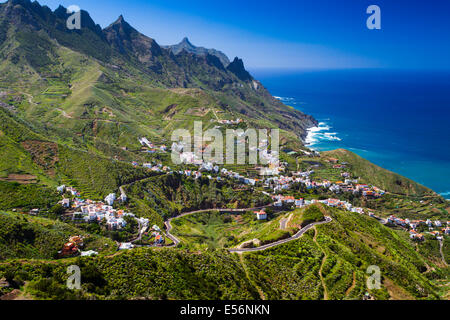 Taganaga Dorf und Klippen. Santa Cruz De Tenerife, Teneriffa, Kanarische Inseln, Atlantik, Spanien. Europa. Stockfoto