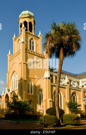 Versammlung Mickve Israel, die dritte älteste Synagoge in Amerika, ist ein Wahrzeichen neugotischen Gebäude in Savannah, GA Stockfoto