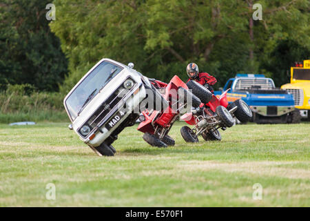 Scott Mays Daredevil Stunt-show, Matterley Schüssel, Winchester, Hampshire, England. Stockfoto