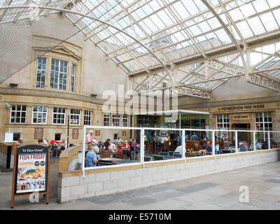 Wetherspoon Pub Yr Hen Orsaf im Aberystwyth Bahnhof Ceredigion Wales Großbritannien Stockfoto
