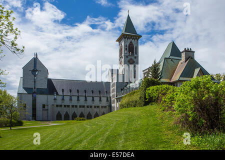 Abbaye De St-Benoît-Du-Lac (Saint Benedict Abbey) ist in St-Benoît-du-Lac, Quebec abgebildet. Stockfoto