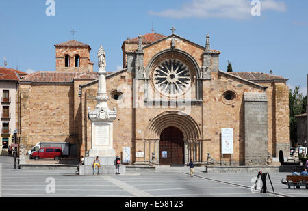 Kathedrale von Santa Teresa in Ávila, Kastilien-León, Spanien Stockfoto